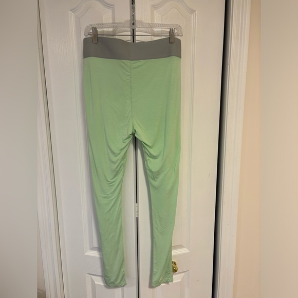 HOAKA APPAREL - Grey & Bamboo Leggings in Size XL - Picture 4 of 8